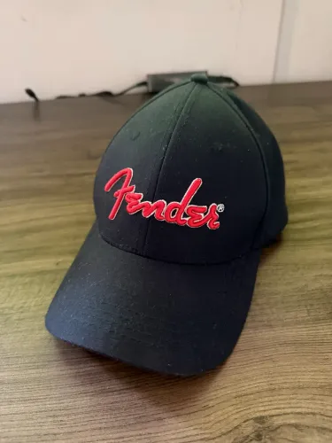 Boné Fender
