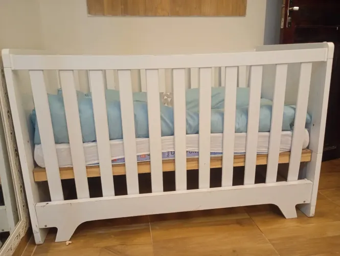 Berço 3 em 1 (vira sofá e cama)