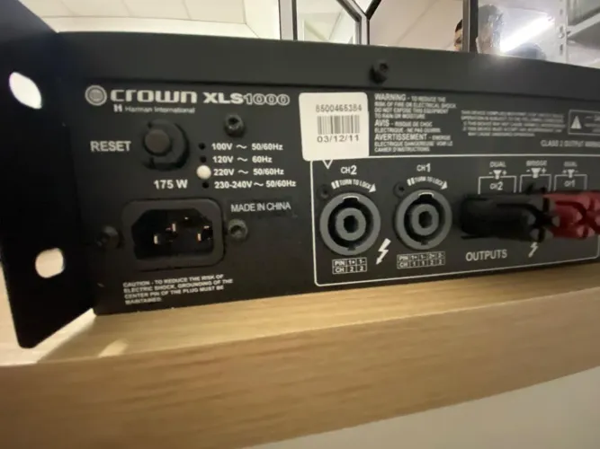Amplificador de potência Crown XLS 1000 (Usado)