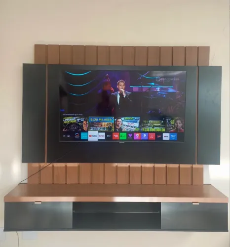 Smart TV Samsung 50" 4K - Excelente estado e Painel/Rack