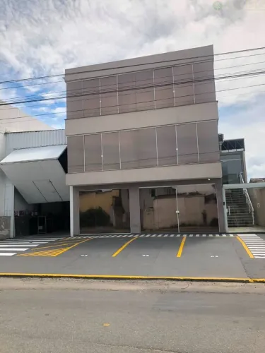 Prédio para alugar em Palhoça.