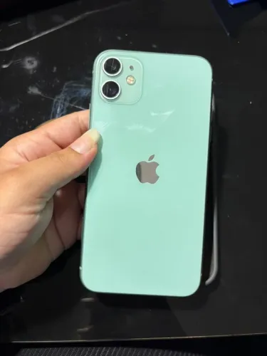 iPhone 11