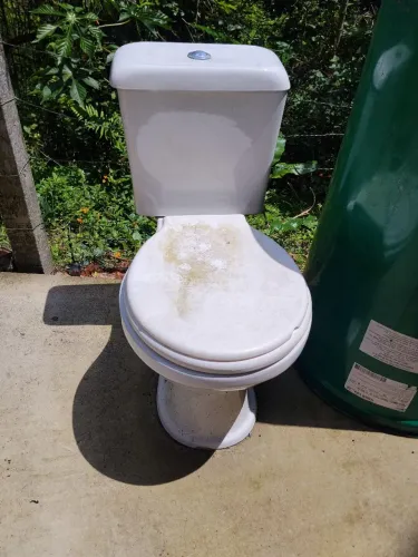 Vaso Sanitário Usado Fiori Branco com Caixa Acoplada