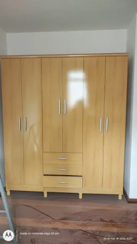 Guarda roupa 6 portas semi novo