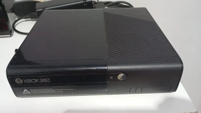 Xbox 360 com defeito - troco em PS2 ou vendo