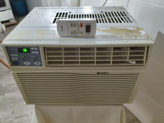 AR condicionado Gree 7.000 Btus, gelando bem.