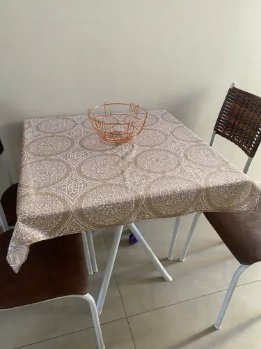 Mesa para 4 lugares somente a mesa