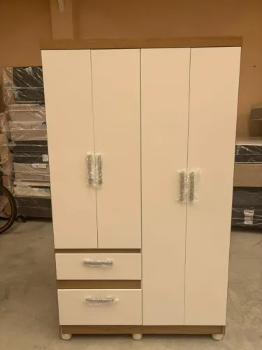 Roupeiro Zaqueu Solteiro 4 Portas com 2 Gavetas em MDF Oferta Imperdível de Verdade