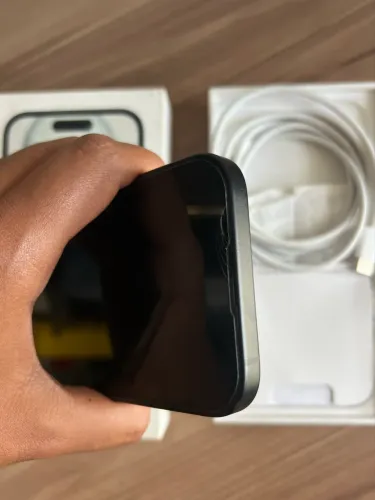 Iphone 15 128g completo com nota fiscal.
