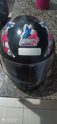 Capacete feminino