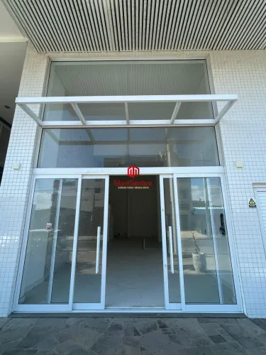 Loja Comercial disponível para Locação Anual, no bairro Centro em Capão da Canoa. REF: 167