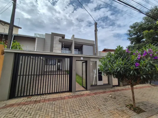 JD ANDRADE - R$ 1.150.000 - Sobrado prox. av. Maringá com 03 quartos à venda, Andrade, Lon