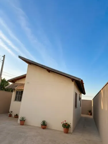 Casa em Pirassununga, Imóvel construído em terreno de 202 m², com 45,66 m² de área constru
