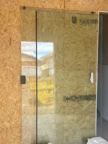 Porta de blindex de correr 2 partes com fechadura