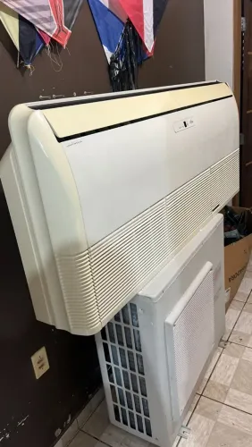 Ar Condicionado Piso Teto 32.000 BTUs Inverter