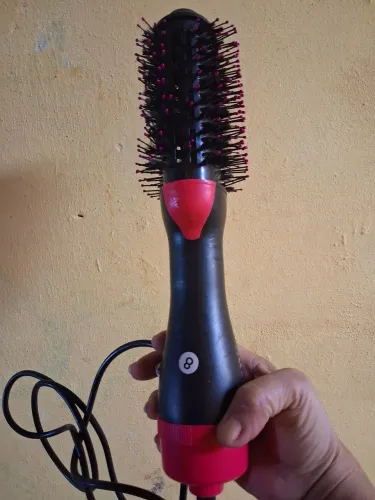 vendo uma escova de cabelo eletrica