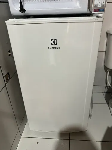 Vendo frigobar