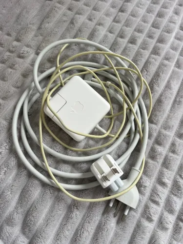 Carregador de MacBook original