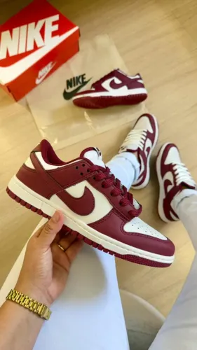Tênis Nike SB Dunk Feminino Premium Cor: Off/Vermelho - Disponível 34 AO 39 / Fotos Reais