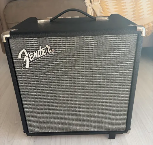 Amplificador para Contrabaixo Fender Rumble 25 V3