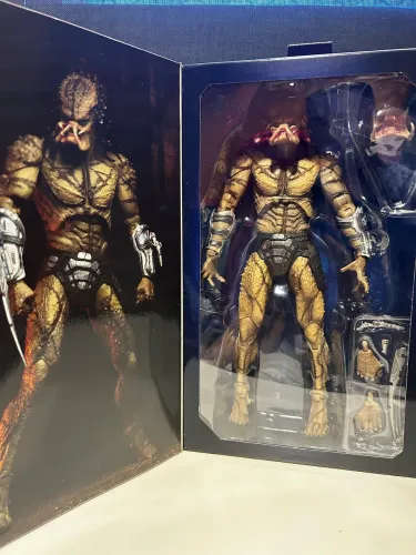 NECA PREDATOR - Assassino PREDATOR Deluxe Ultimate (original com selo de importação)