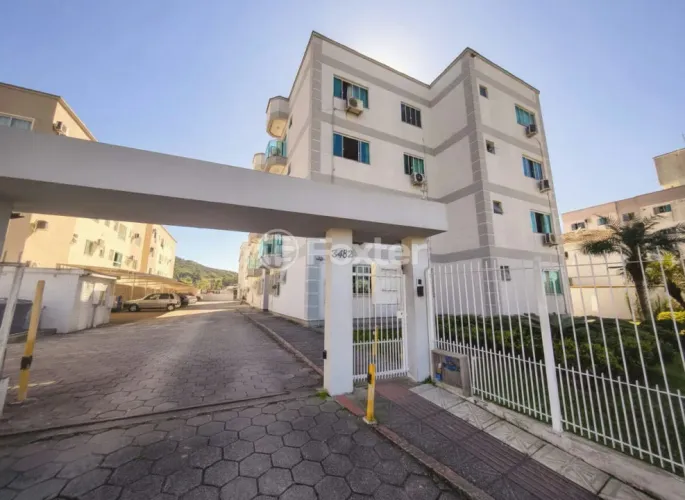 Apartamento à venda Rua Tomáz Domingos da Silveira, São Sebastião - Palhoça