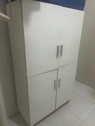 Armário hospitalar em MDF