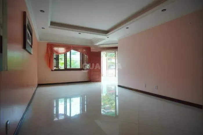 Casa com piscina de 4 dormitórios sendo 1 suíte para alugar no bairro Jardim Itu Sabará.