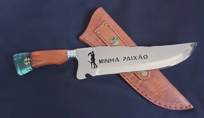 Faca gaúcha para churrasco  Picanheira Tema Minha Paixão | Aço 420C com Bainha de Couro