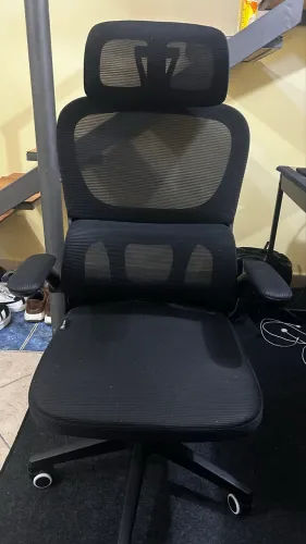 Cadeira de Escritório Ergonômica Genebra B500 (Marca LuvinCo)