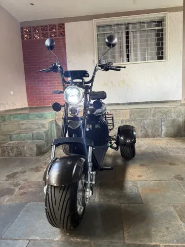 Triciclo 2000 W