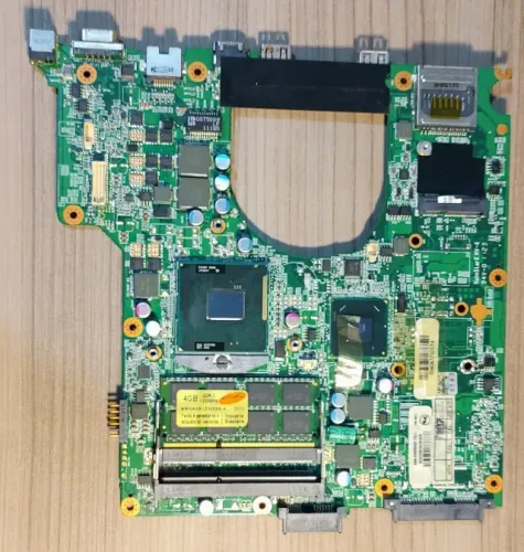 01 Placa-mãe Modelo A14HVOX + processador Intel Core i5-2520M + 01 módulo memória RAM 4GB