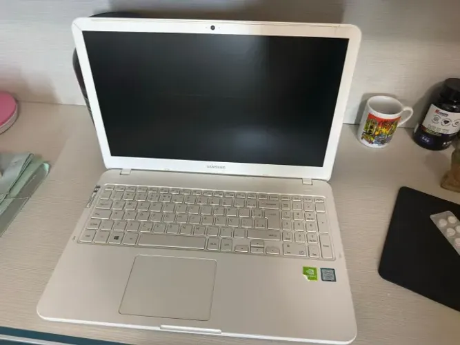 Notebook Samsung branco conservado