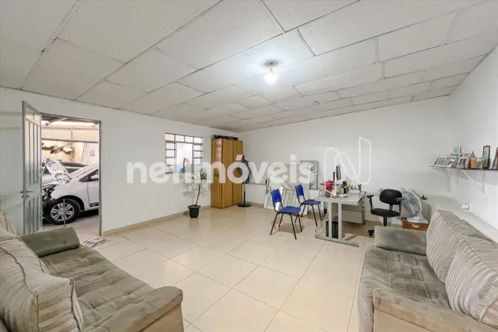 Galpão / Lote de 360m²; à venda no São Salvador!