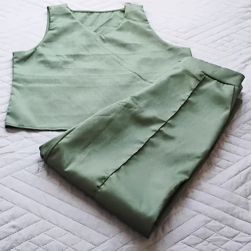 Conjunto Social feminino (calça e blusa tipo colete)