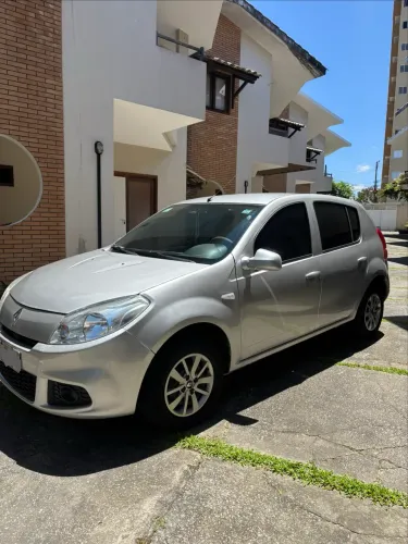 Renault Sandero Authentique Hi-flex 1.0 16V 5P 2012