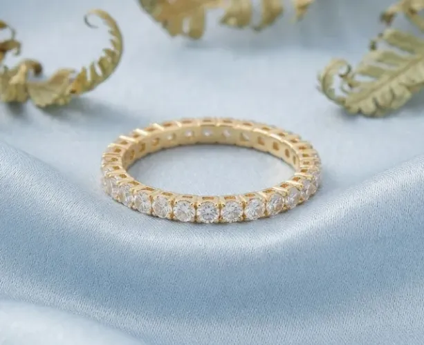 Anel Aparador Aliança Filete de Zircônia Folheado a Ouro 18k tam 18