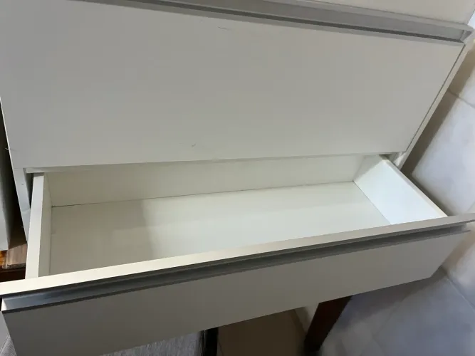 Gabinete de banheiro com pedra e Cuba