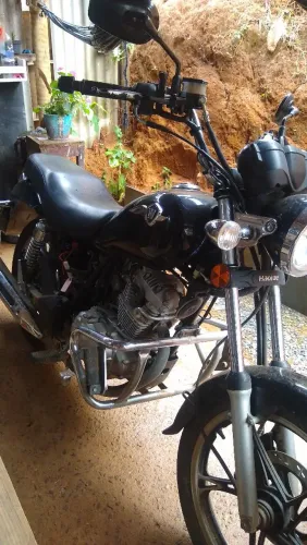 Vendo linda choper 150 