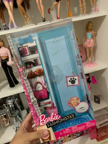 Caixa Barbie fashionista Nikki