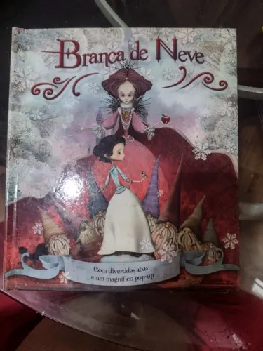 Livro Branca de neve pop-up. capa dura