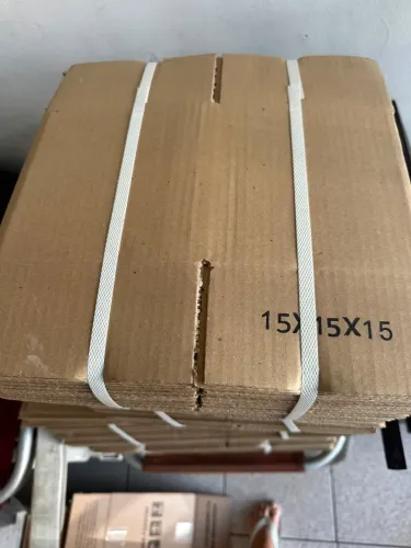 Lote de caixa de papelão 50 unidades