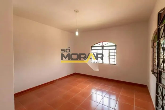 Casa à venda com 340m², 7 quartos e 3 vagas no bairro Maria Virginia