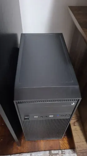 Computador Desktop i5 7400 - 8GB RAM - NVIDIA GT 740