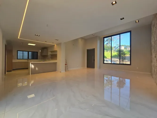 Casa de alto padrao em condomínio privativo