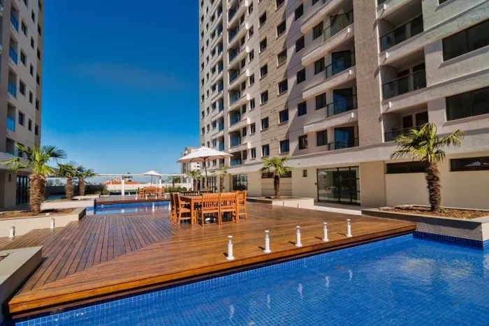 Apto Semi Mobiliado em Condominio Clube