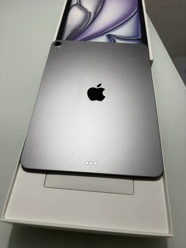 Ipad Air 11 M3 128G cinza. . R$ 4200