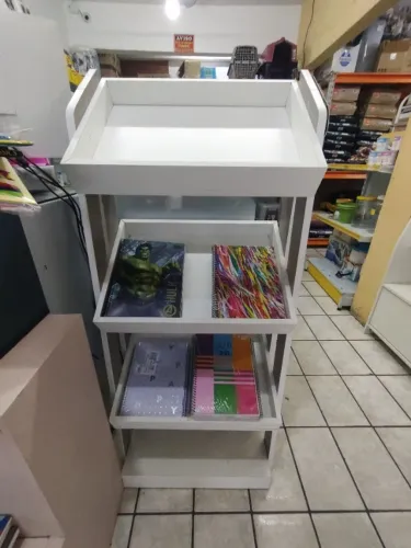 Prateleira Expositora/Organizadora em MDF
