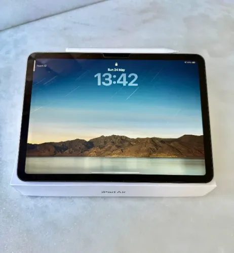 iPad Air M2 (2024) 128GB + Pencil - Estado de Novo