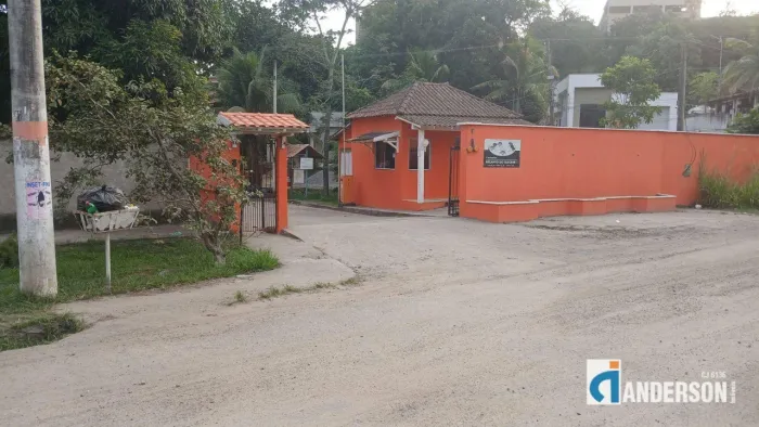 Terreno com vista para lagoa, em Itapeba, 375,00m² em condomínio Fechado.